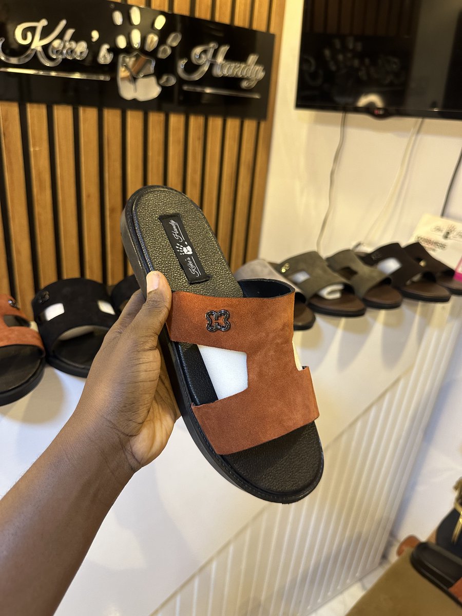 kehker's tweet image. I want to sell 100 pairs of these in November… 
Amen 🙏🏾