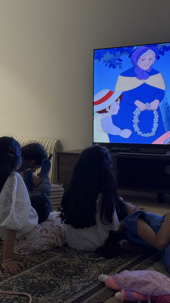 مشهد مألوف، باختلاف الزمن. .  
حنين حنيَّن