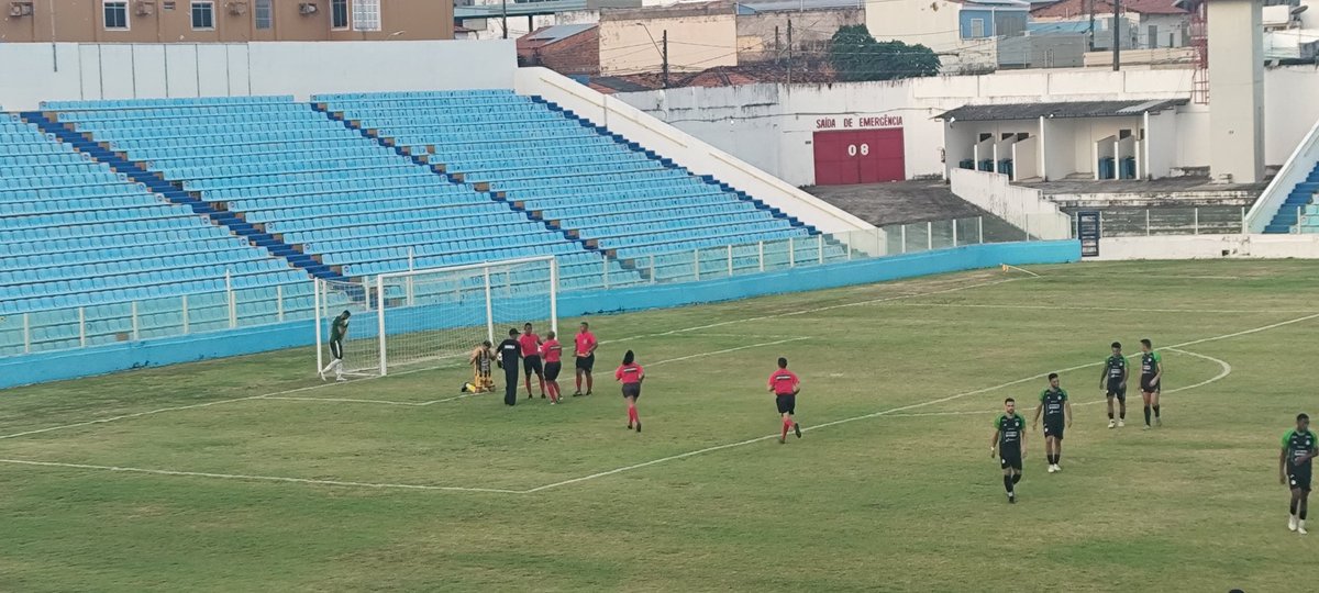 FutMaranhao's tweet image. #MA2025B | 🏆 FINAL

#LAC 🇲🇴 0x0 🇳🇬 #ITZ | Fim de jogo no Nhozinho Santos.

🚨🚨🚨 SOLTA O SAPO, QUE É HORA DE PÊNALTIS! 🚨🚨🚨