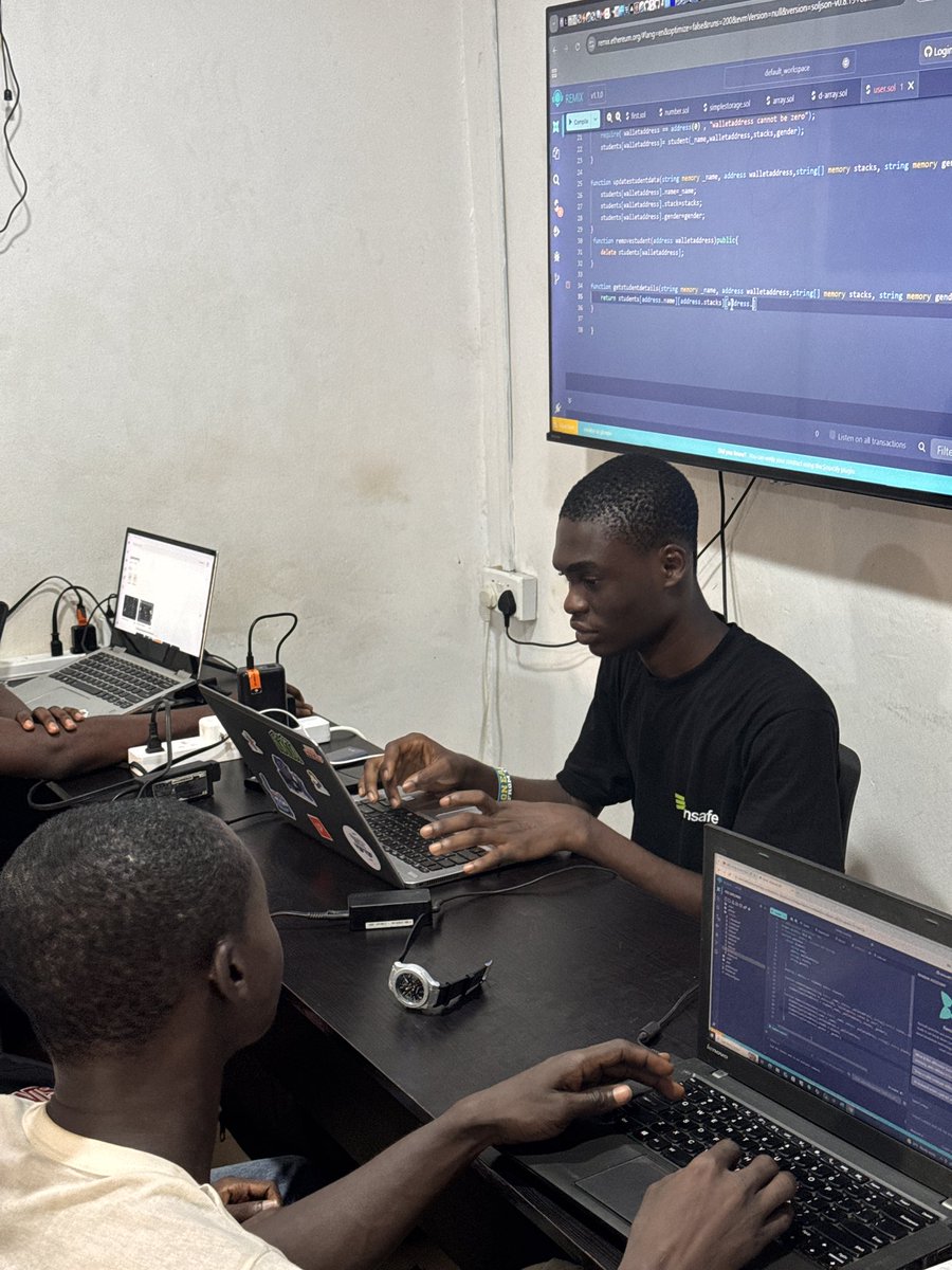 Bernard_O1's tweet image. Over the past 3 Weeks Builders @web3_nova  built for Base  Batches 
We brought 30+ New Builders On @base 
We had 9 products from Builders @web3_nova .
Thanks to @techwithmide and @Anonofweb3 for the guidance on global ideas.
We had @AbrahamNAVIG1 @jenola_dev @anuafolami_ and…