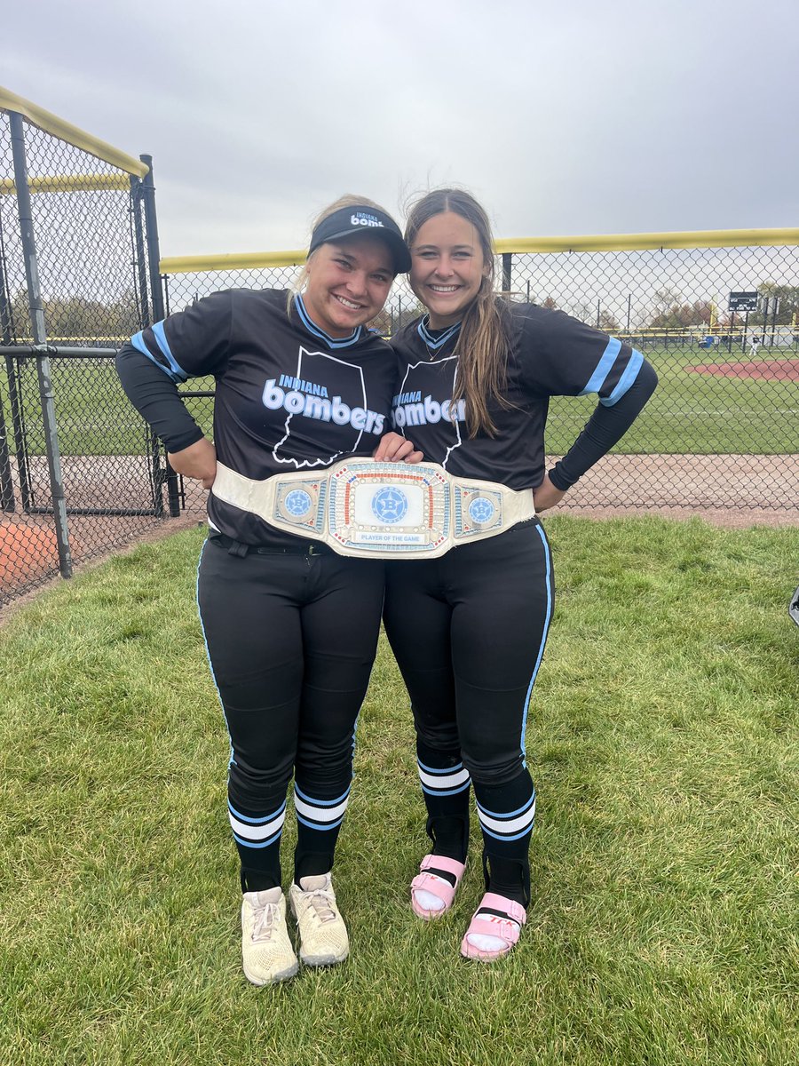 Congrats to <a href="/Pbuntin2/">Paige Buntin</a> for earning Player of the Game with a very hot bat! <a href="/avazdanowski15/">Ava Zdanowski</a> was awarded the Attitude &amp; Effort award for her perfumer in the circle. Excellent job ladies! 🏆