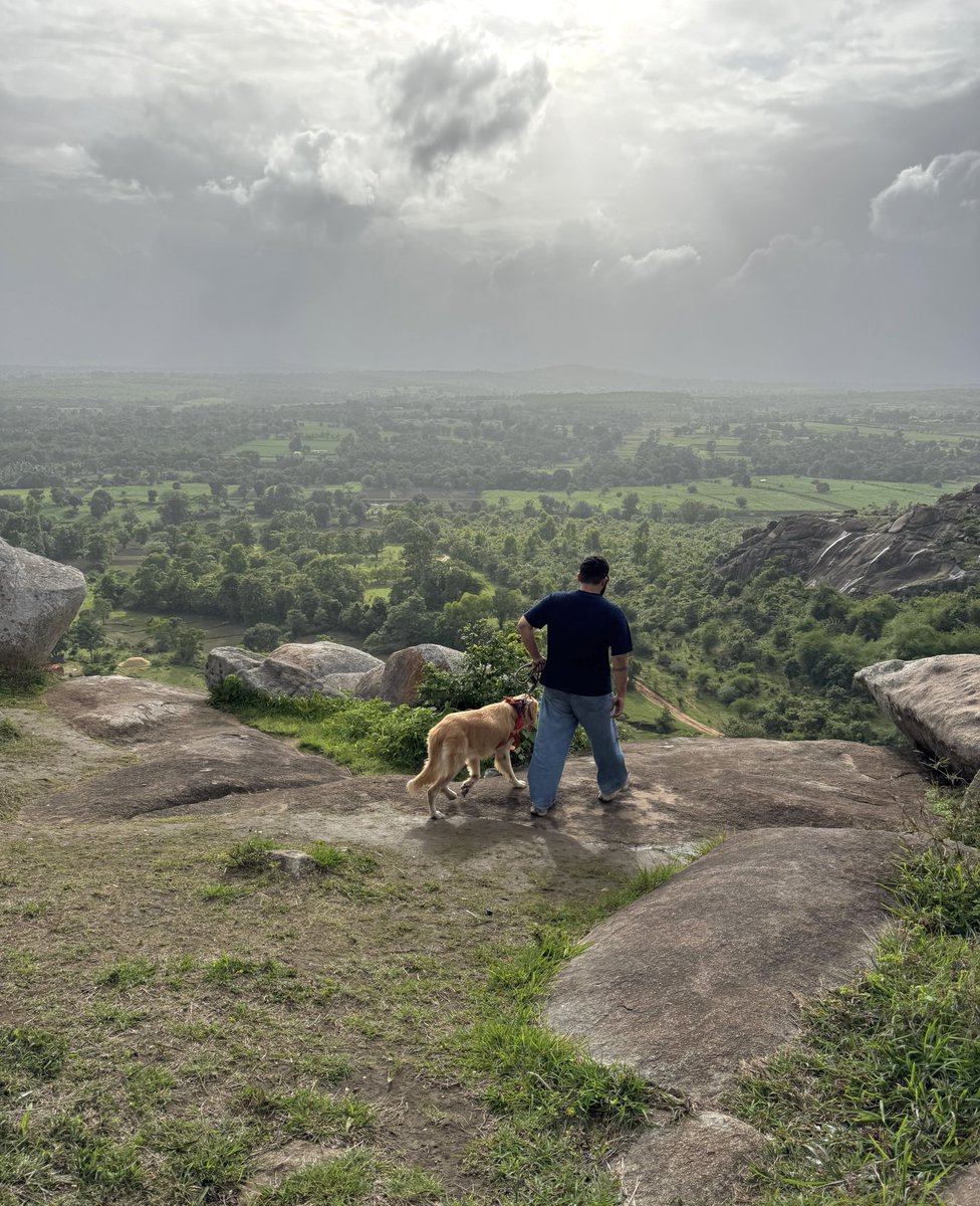 thatssodhawal's tweet image. I was high on India’s growth story. But not anymore. 
For years, I thought we were on the right path, it’s only that we’re a poor country (thanks to colonisation) but as our income grows everything will change. And that’s going to happen soon. We’ll have great infrastructure,…