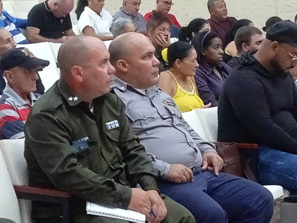 SalaverVarela's tweet image. Participamos en la Asamblea Municipales del 
#PoderPopular en #CiegodeAvila donde se analizan temas de prioridad para nuestro pueblo.  #DGEMCiegodeAvila 
@milyabad1982 @GladysSub
@CedenoPazo @AlemanCame55375
@LienMons
@CubaMined