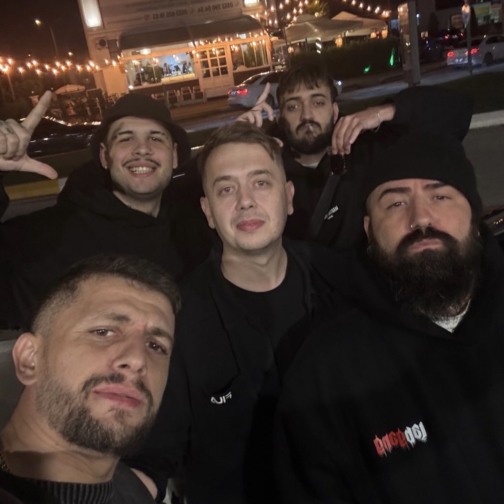 OneLab ekibi ve Lider.. Batarya'nın wonderkidi..