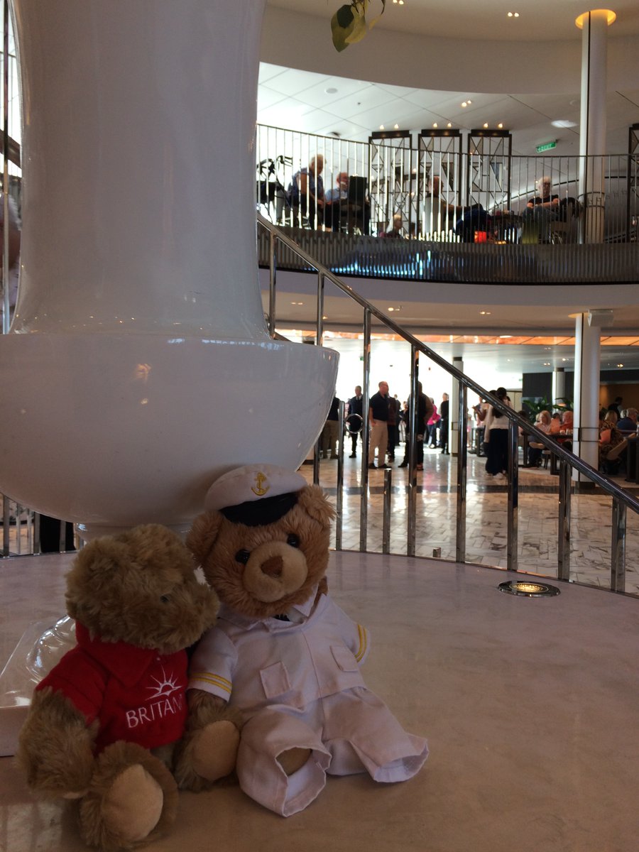 Day 2:  Mummy made me an’ Rolo babysit #Iona an’ #Aurura of <a href="/pandocruises/">P&O Cruises</a> 2 giv deir mum an’ dad a wel-ernd #break on a c-day.  #Breakfast @ da Quays woz pancakes, waffl an’ orange juice, mornin’ #coffee wit’ a muffin an’ de #atrium ovr 3 deks.