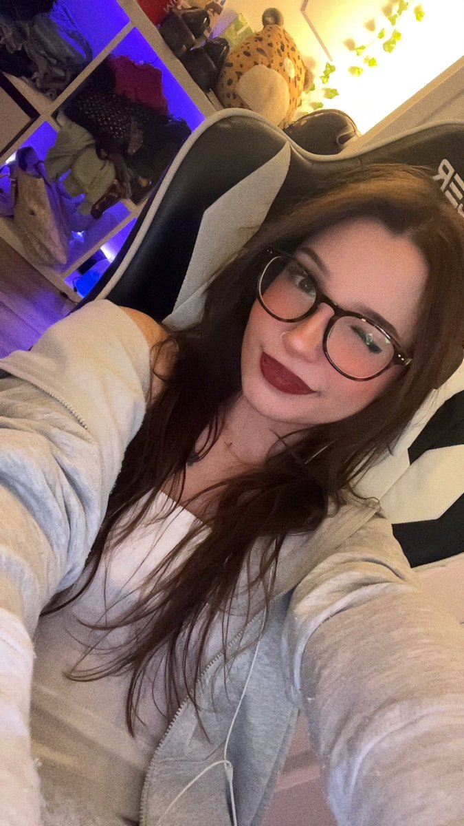 live now on twitch.tv/jelloshot