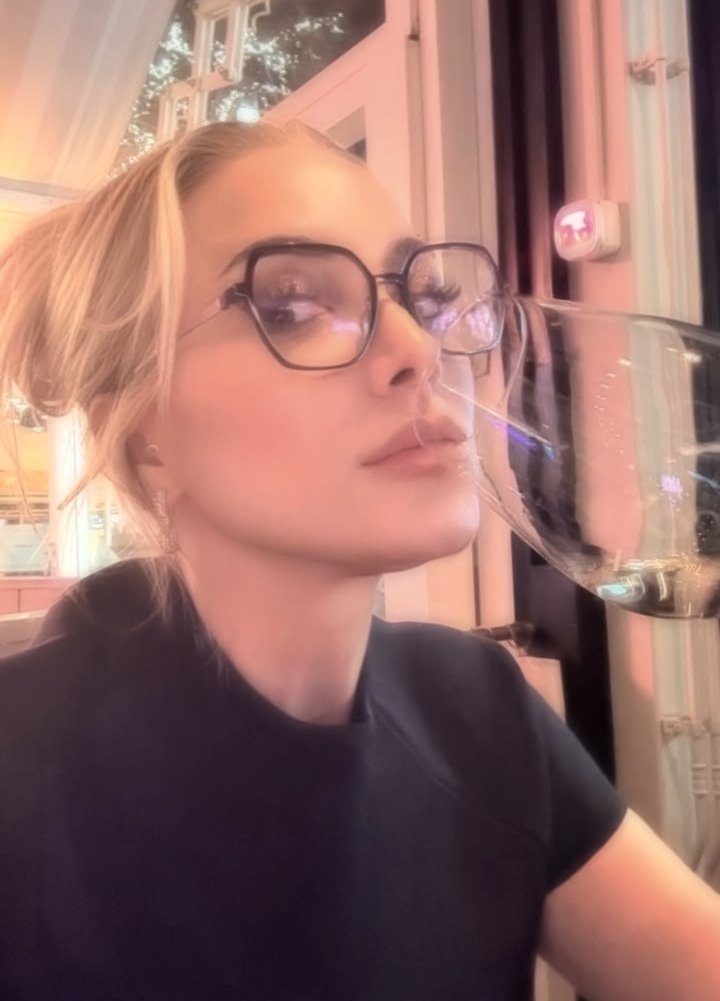 LakhOuissal's tweet image. Ahhh Dolunay hanım ne bu güzellik💗❤
#DolunaySoysert 
@Dolunay_Soysert