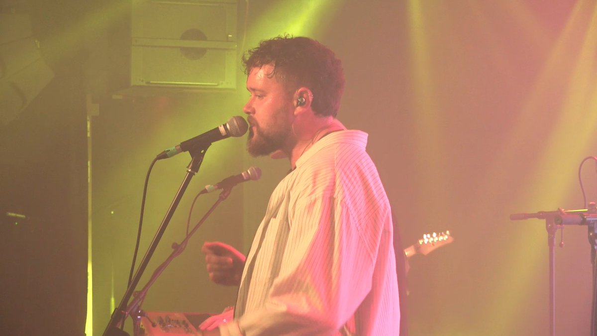 Your final guest tonight now as <a href="/deanjacksondj/">Dean Jackson</a> talks to Dan and Jordon from Laketown - Band as their BBC Introducing <a href="/MetronomeNotts/">Metronome</a> / <a href="/NottmTrentUni/">Nottingham Trent University</a> session is launched.

bbc.co.uk/programmes/p0m…