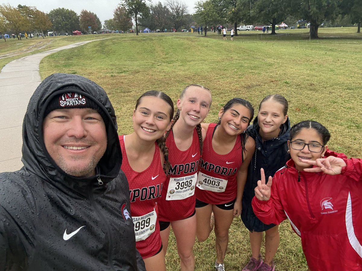 BeauWelchAD's tweet photo. Congrats to our Spartan cross country runners on battling through a tough, rainy, and muddy regional course today! πͺπββοΈπββοΈ #SpartanPride #EHSXC https://t.co/y6Im1fU2g8
