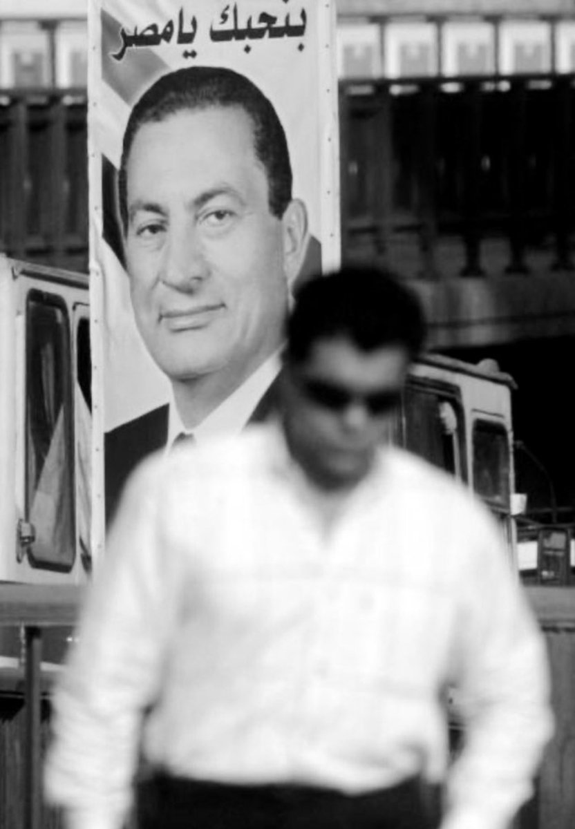 إزّاي تبان الضحكة يا مصر والدنيا ليل؟

عبدالرحمن الأبنودي

رحم الله سيادة الرئيس حُسني مُبارك و أسكنه فسيح جناته.