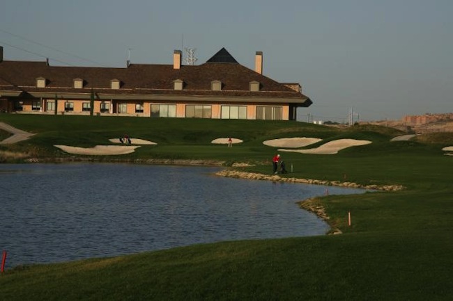 appmygolf's tweet photo. 🏌️‍♂️ El Centro Nacional de Golf reduce un 45 % su consumo diario de agua en una década gracias a un modelo pionero de gestión sostenible. 💧 https://t.co/zR7rSm9ADr