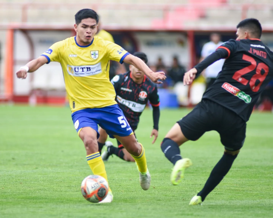 LaRazon_Bolivia's tweet photo. ⏰Final del partido
#ClubABB 0-0 #FCUniversitario
🏟️:Municipal de Villa Ingenio
📆 Fecha 12
🏆 Copa de la División Profesional 🇧🇴
📸: Club ABB
#DivisiónProfesional #CopaDivisiónProfesional #CopaPaceña
@Marcas https://t.co/58pc8f8RjW