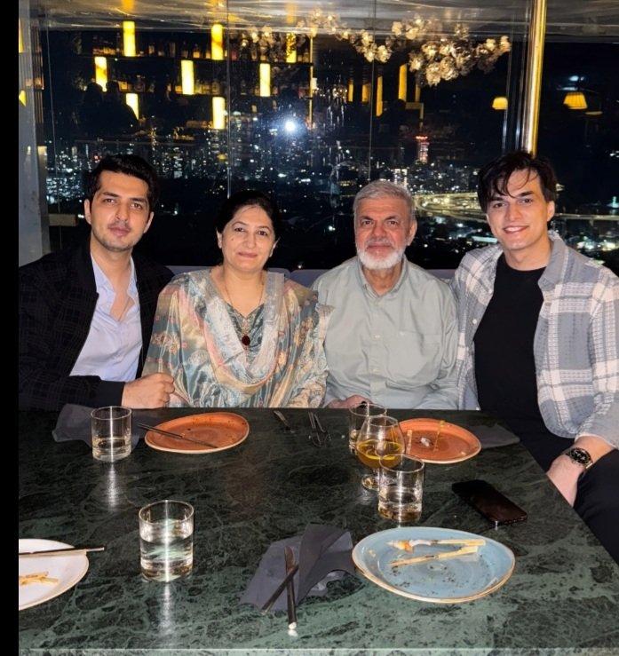 WahabTaniya's tweet photo. Janamdin mubarakkkk ho Khannn💗

#MohsinKhan https://t.co/23tir5wIkz
