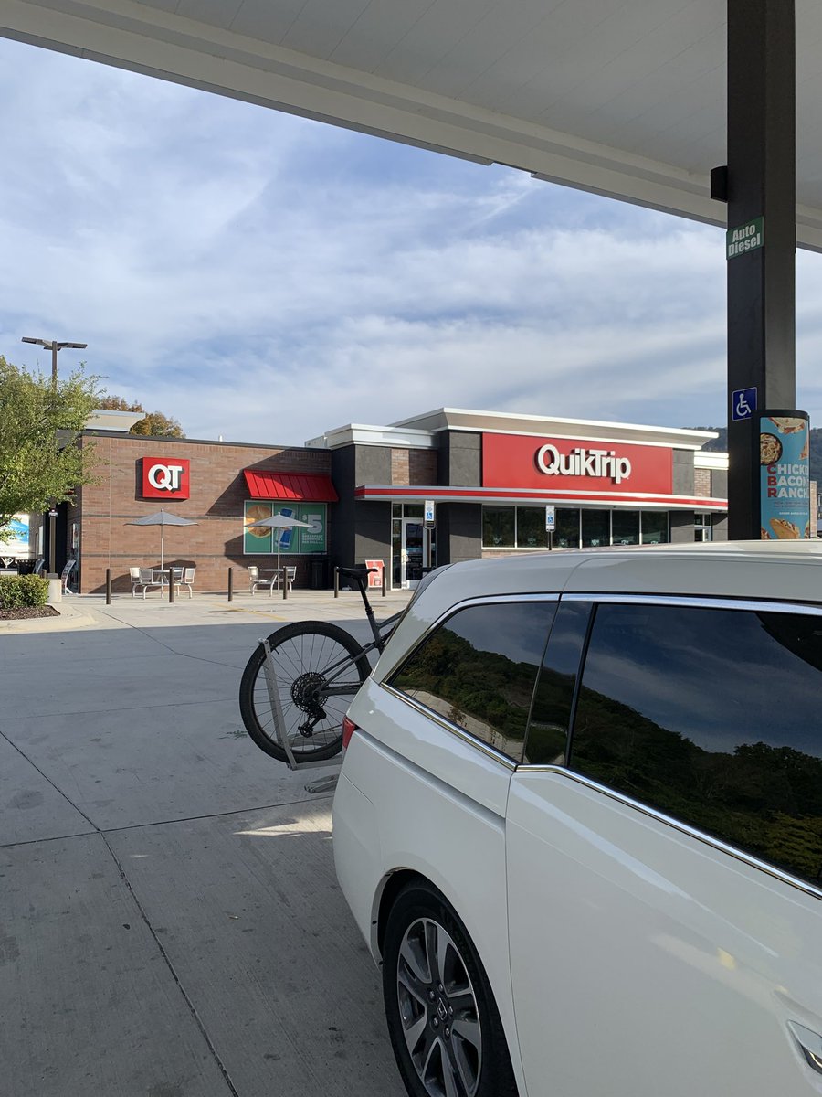 LSUmv's tweet image. Just a stop into the QT for gas and snacks before riding Raccoon Mountain in Chattanooga…sounds like fun right @JoshPateCFB