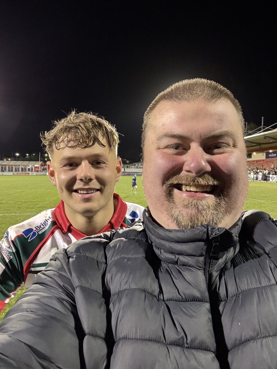 Enjoyed my 1st ever rugby union game watching <a href="/Albion_RFC/">Plymouth Albion</a> v <a href="/MoseleyRugbyFC/">B'ham Moseley Rugby</a> finishing 36-21