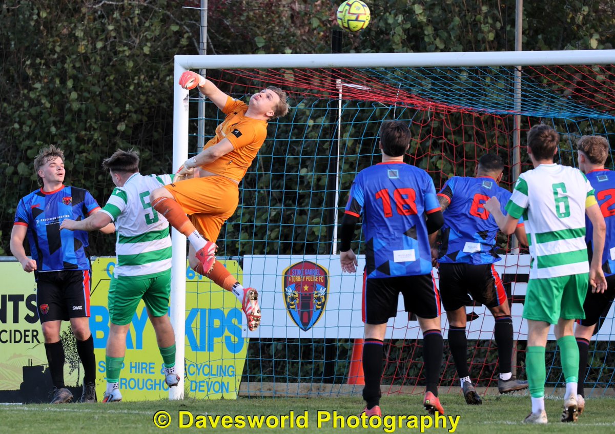 Super bumper match report &amp; match photos, Stoke &amp; Torbay Police v Torrington FC 

davesworld.proboards.com/thread/1290/st…
