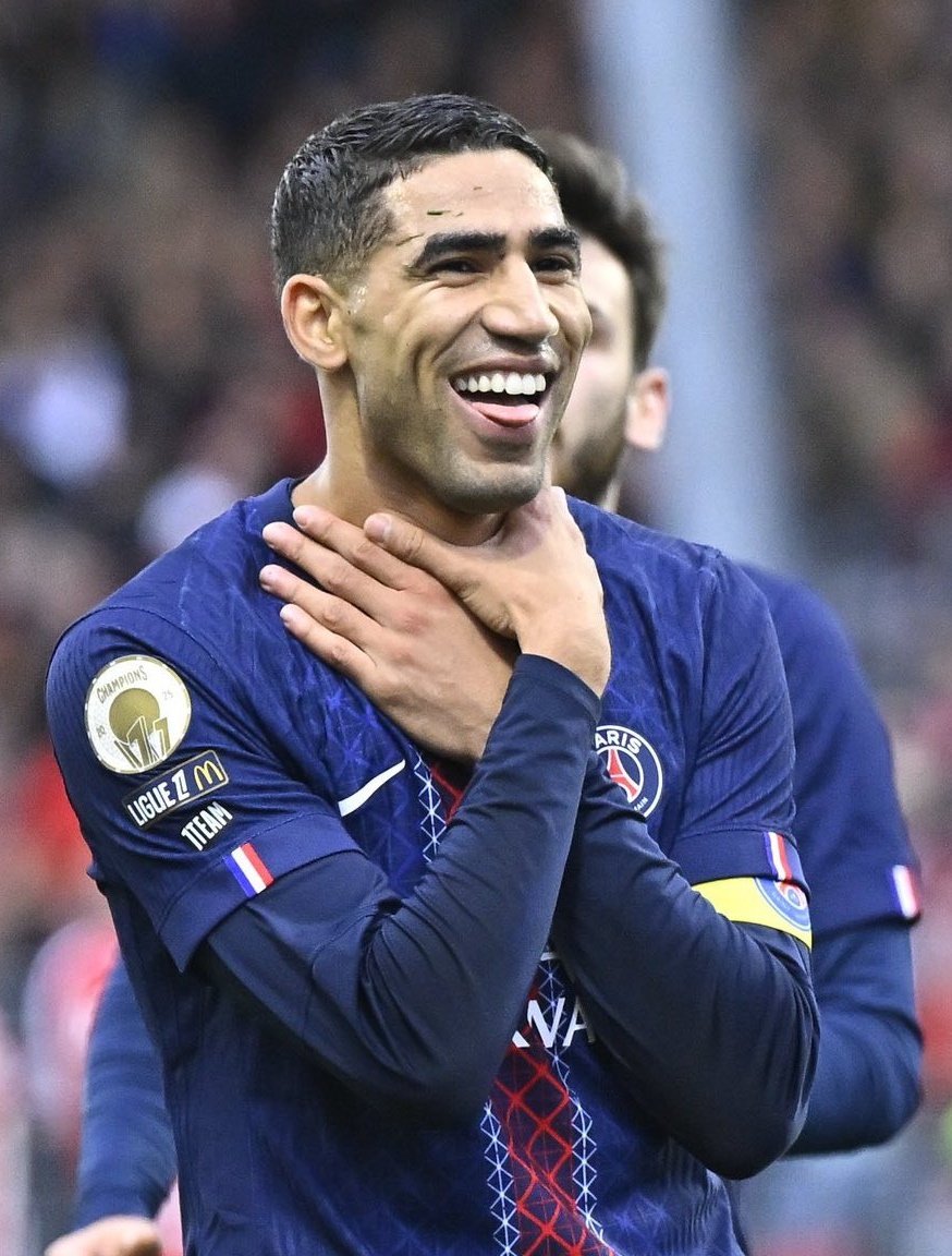 📊 أرقام من سوفاسكور

أشرف حكيمي🇲🇦 مع باريس سان جيرمان سنة 2025

🎮 46 مباراة
⚽️ سجل 10 أهداف
👟 منح 10 تمريرات حاسمة
🎯 20 مساهمة تهديفية

⚡️ إنه ظهير أيمن فقط 💪🏻