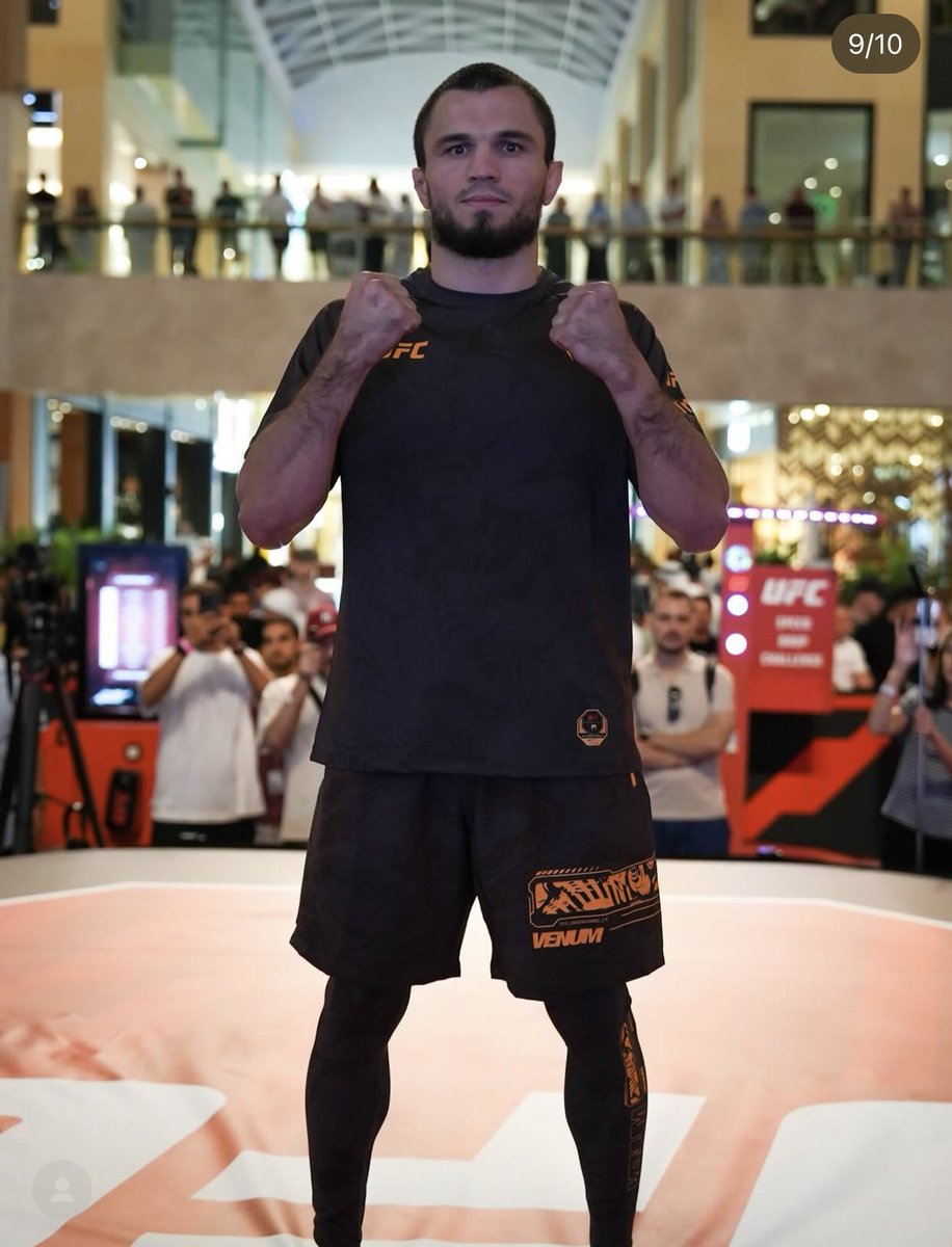 Kız:Bacak kaslarınla boğ beni
Biz: