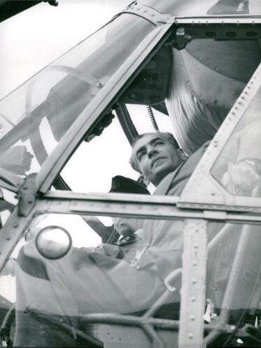 آشیانه (@aashiane) on Twitter photo تولدت تو آسمونا مبارک شاهنشاهم ❤️
روحت شاد و نامت در تاریخ ایران جاودان...
تا همیشه و با افتخار #جاویدشاه 👑 تولدت تو آسمونا مبارک شاهنشاهم ❤️
روحت شاد و نامت در تاریخ ایران جاودان...
تا همیشه و با افتخار #جاویدشاه 👑