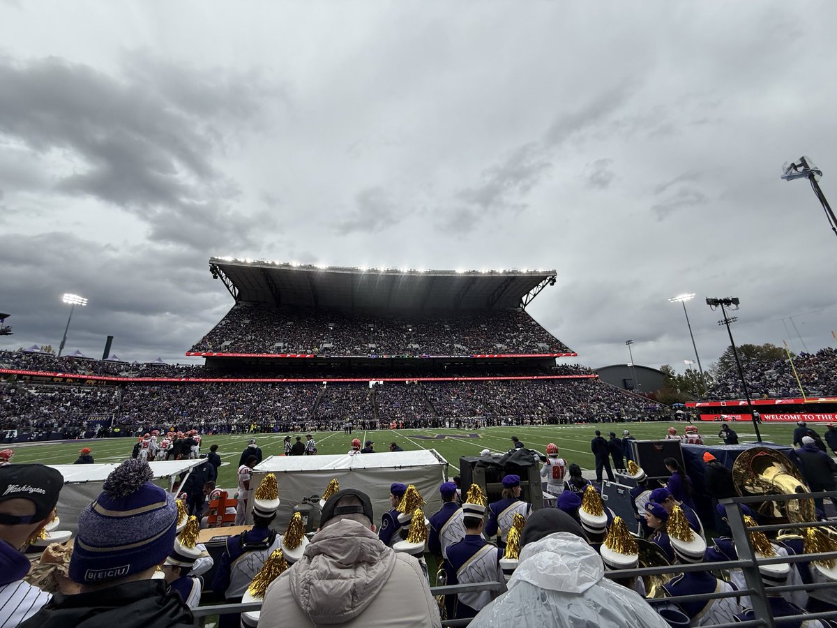 These seats suck but not as much as JMV haha <a href="/JMV1070/">JMV</a> <a href="/btdew/">BT</a> <a href="/OneAndOnlyJLaw/">_TheJLaw1963 ❗️</a> <a href="/litseyco85/">chris litsey</a>