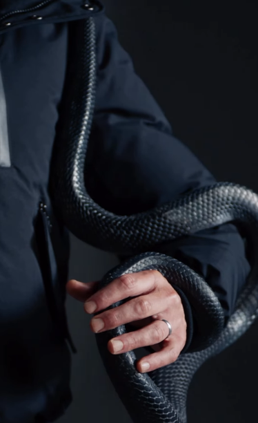 Moffel83's tweet image. And I totally adore this shot in the video 😍 

#MattBomer #Mackage