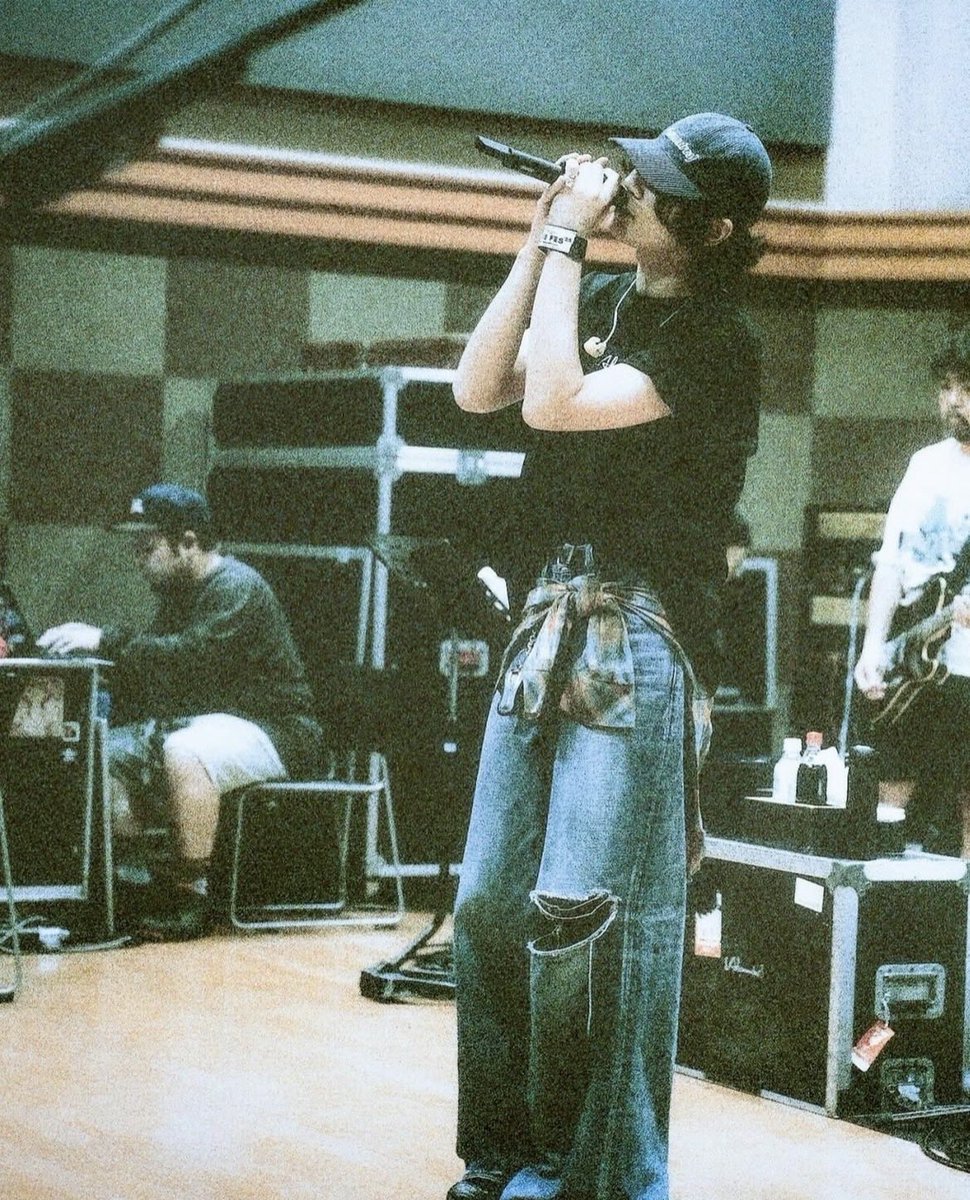 こんなん見たらシャツ欲しなるやん