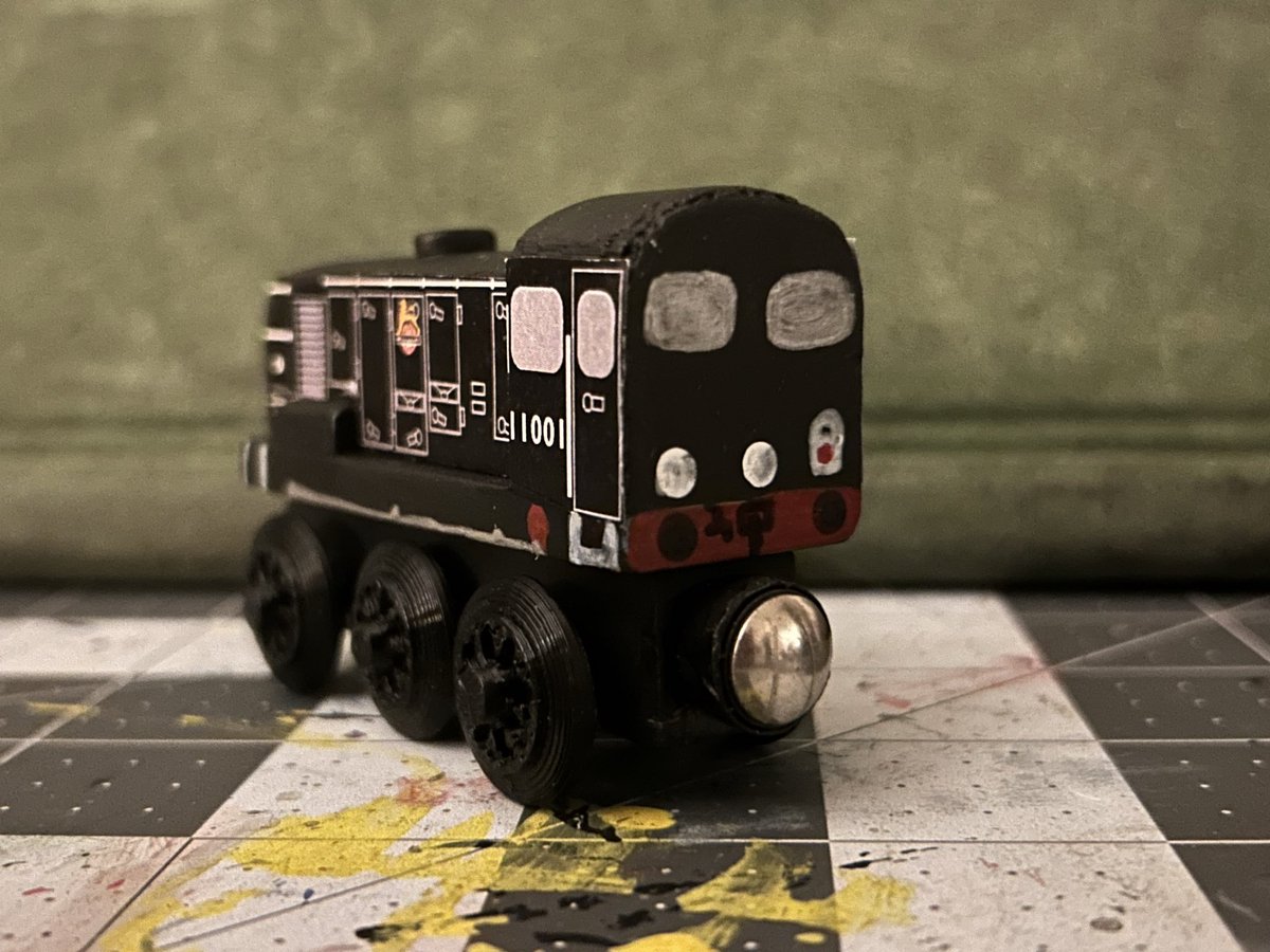 🖤Here’s Dennis in BR black 🖤

I had to make custom decals along Bullied wheels and I’m very happy with how he turned out 

I do have Duck and Dennis story in the conceptualization stage so look out for that!