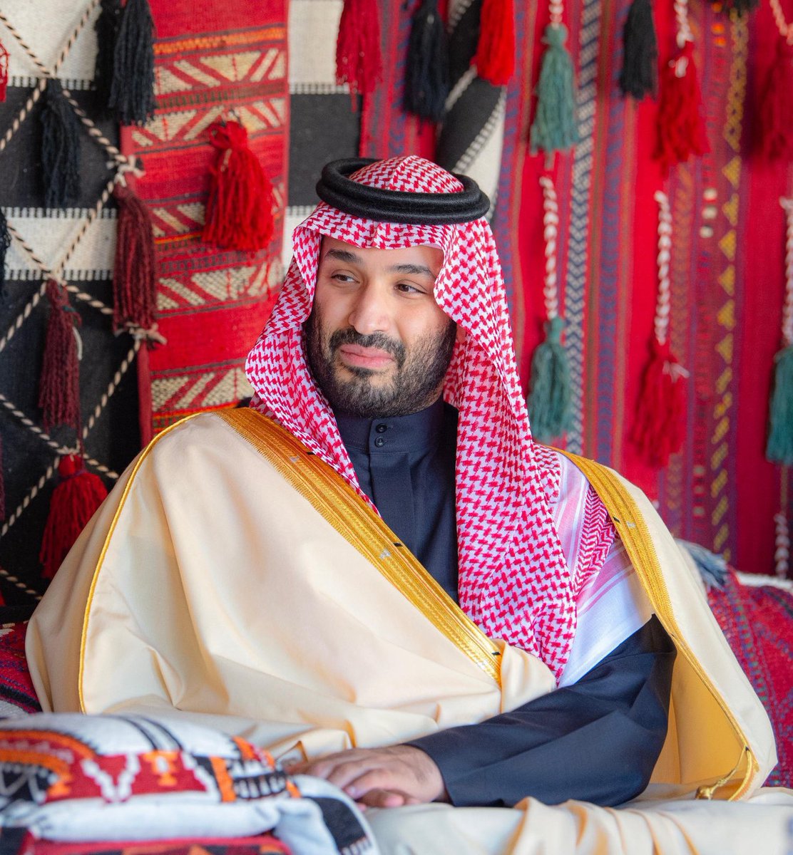 شعبك يحبك وفي حبك لايمكن يلام ❣️🇸🇦