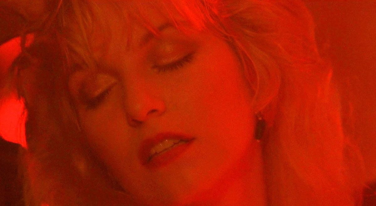 choppingwoodpod's tweet image. Lynch lighting Laura