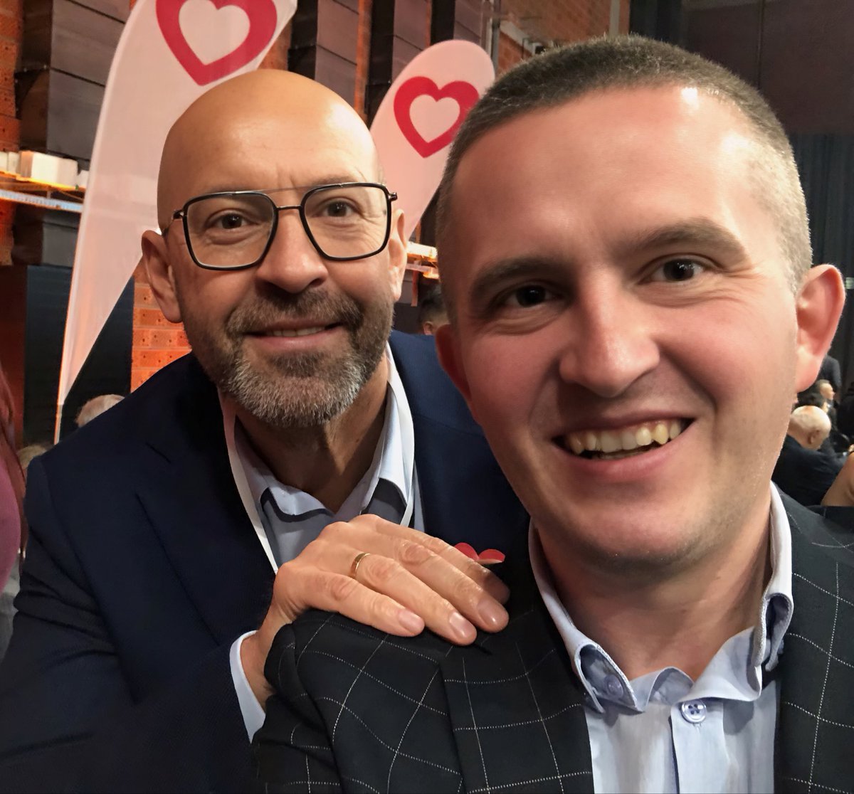 PiotrGrabarczyk's tweet photo. Wspólnie z Ministrem @KubaRutnicki Krajowa Konwencja @Platforma_org .🇵🇱

#KoalicjaObywatelska #ŁączyNasPolska #Warszawa https://t.co/giCZj9mNn6