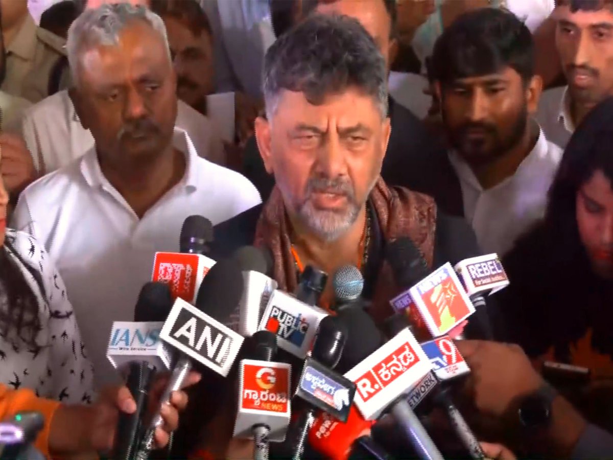 ani_digital's tweet image. Karnataka Dy CM defends tunnel project, calls Tejasvi Surya &quot;empty vessel&quot;; challenges Kumaraswamy for open debate

Read @ANI Story
aninews.in/news/national/…
#TunnelProject #DKShivkumar #TejaswiSurya