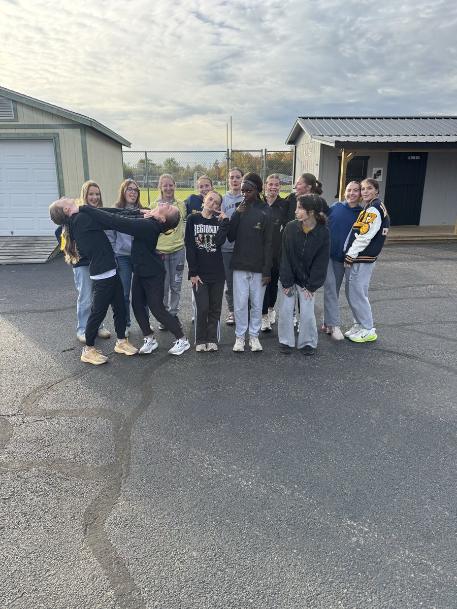 LadyGalesCC's tweet photo. Lady Gales qualify for the State meet! #bringtheruckus #BoltUp https://t.co/RIRWJecDOL