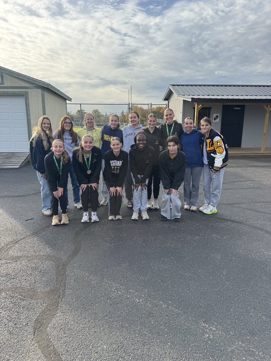 LadyGalesCC's tweet photo. Lady Gales qualify for the State meet! #bringtheruckus #BoltUp https://t.co/RIRWJecDOL