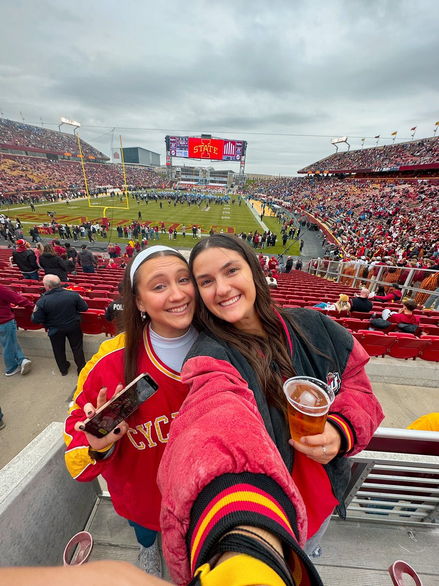 sydozark's tweet image. Things I am bad at: golfing
Things I am good at: participating in silent auctions especially when it involves a good cause &amp;amp; Ames Lager. Thanks for the tickets @CycloneGridiron 🫶🌪️ #HappyHomecoming