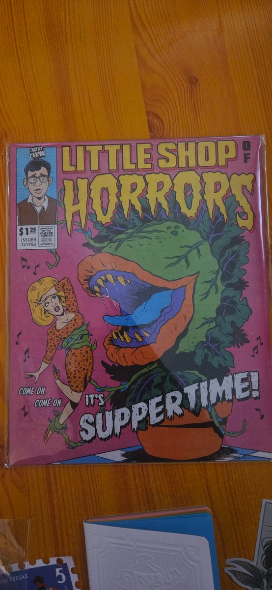 p0cketpainter's tweet image. Went to #Lightbox with @lazybee_art the other day!