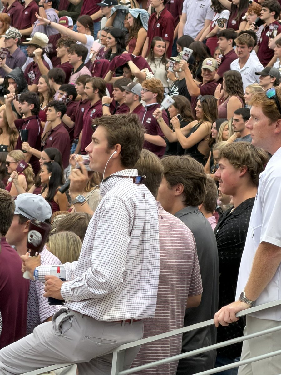 pickleballing69's tweet image. Listening to the radio broadcast #realnigga