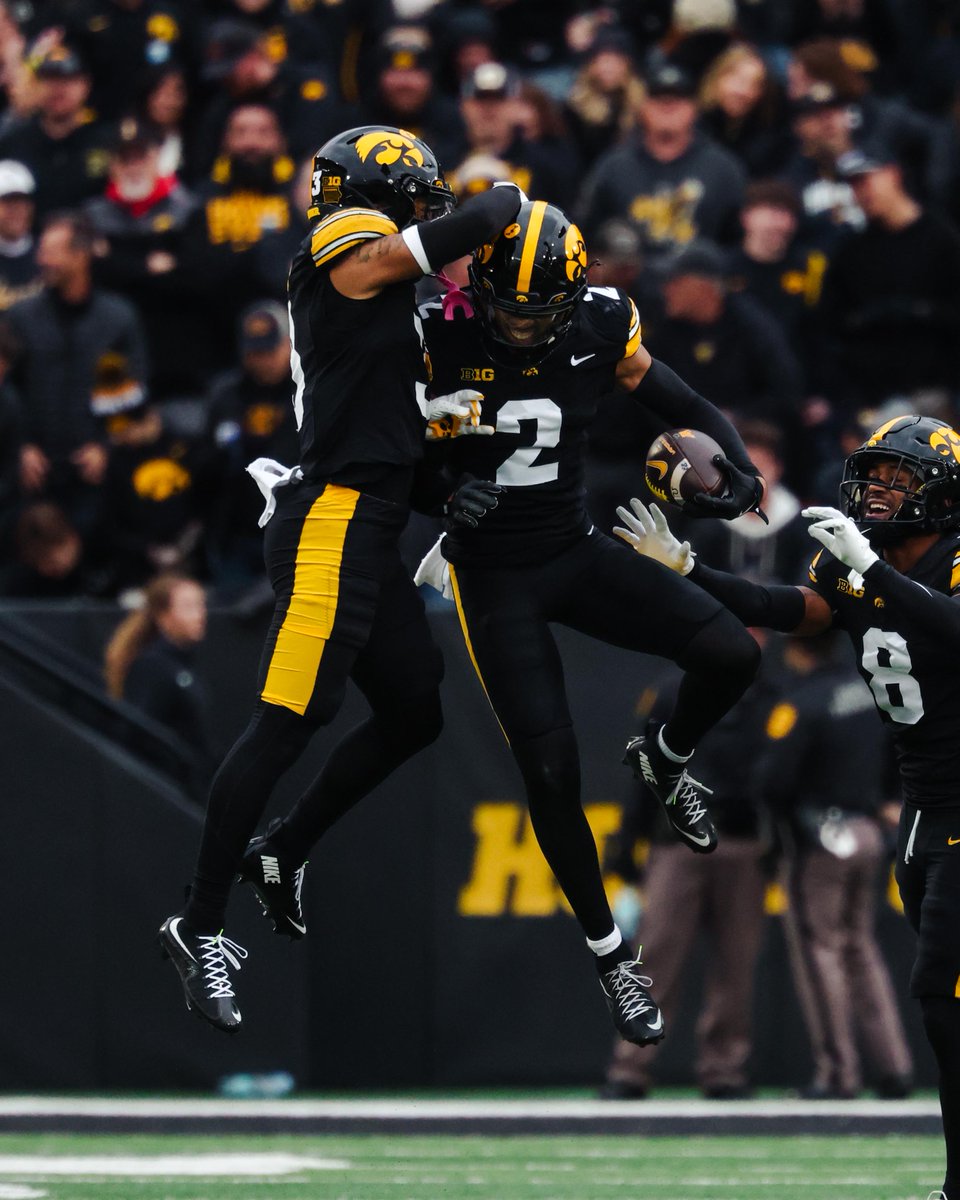 TJ TIME ⏰

<a href="/TjHalljr1/">Tj Hall jr</a> x #Hawkeyes