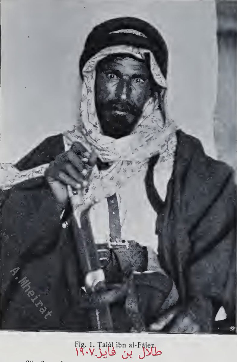 R3ad_ii's tweet photo. قصيدة الشاعر رثعان بن ماضي بأمير الامراء طلال الفايز

يا راكبن من فوق خطو العماني
عليه من ركب اللحاوي تواصيف

ما فوقه إلا الكور شغل المعاني
وخرج العقيلي زاهين بالتواصيف

يلفي لزين النبا معشراني
زين النبا يضحك حجاجه ليل ضِيِف

طلال شوق مجّليّات الثماني
خيال شقح ٍ مسمناتٍ مشاغيف https://t.co/WYCa2kpQrx