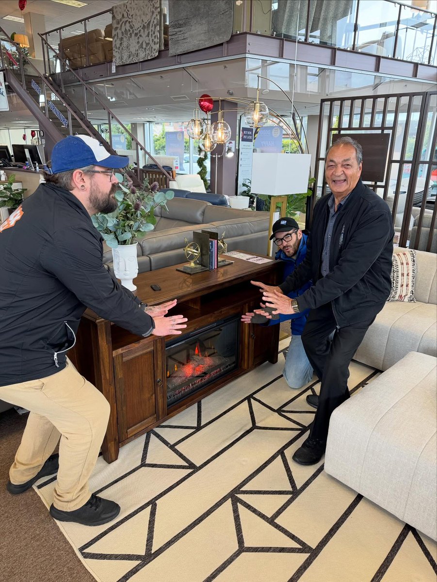 HOT DEALS Everywhere you look here in-store <a href="/DoddsFurniture/">Dodd's Furniture & Mattress</a> 715 Finlayson, across from Mayfair 
2 locations: Victoria &amp; Campbell River
📷 Shop online: doddsfurniture.com
#FurnitureCanada #HomeComfort #LivingRoomDesign #DoddsFurniture