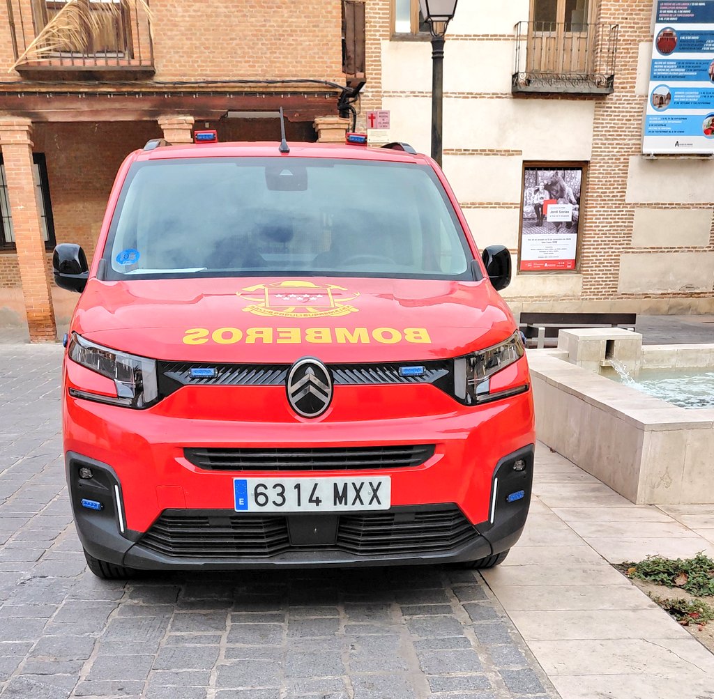 Vehículo de transporte de personal <a href="/bomberalcalap22/">PARQUE22</a> 🇪🇦🚨⬆️