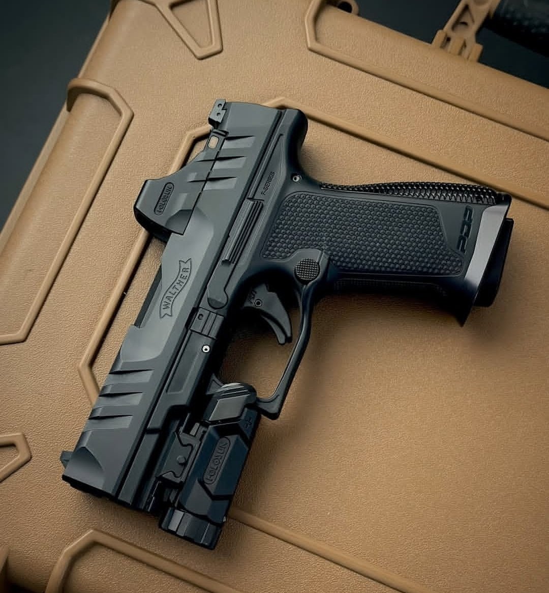 Mathew_H0well's tweet image. 