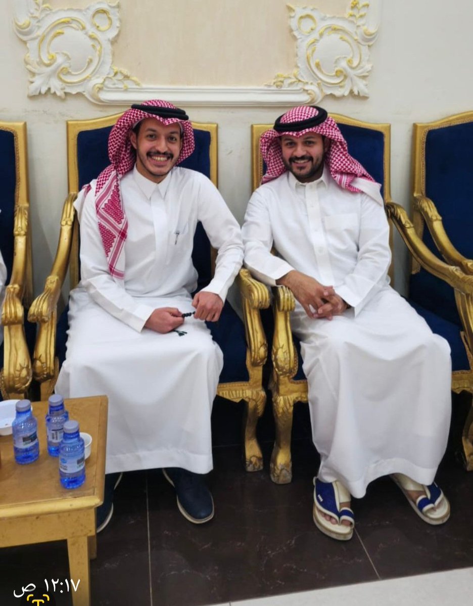 AlmarzoukFamily's tweet image. رجل الاعمال/
مرزوق بن محمد المرزوق
والصورة يسار
سلطان ومحمد أبناء ابن العم
عبدالله بن صالح المرزوق
شكرا لكم 
بحضوركم اكتملت فرحتنا
#زواج_اللحيدان_والمرزوق