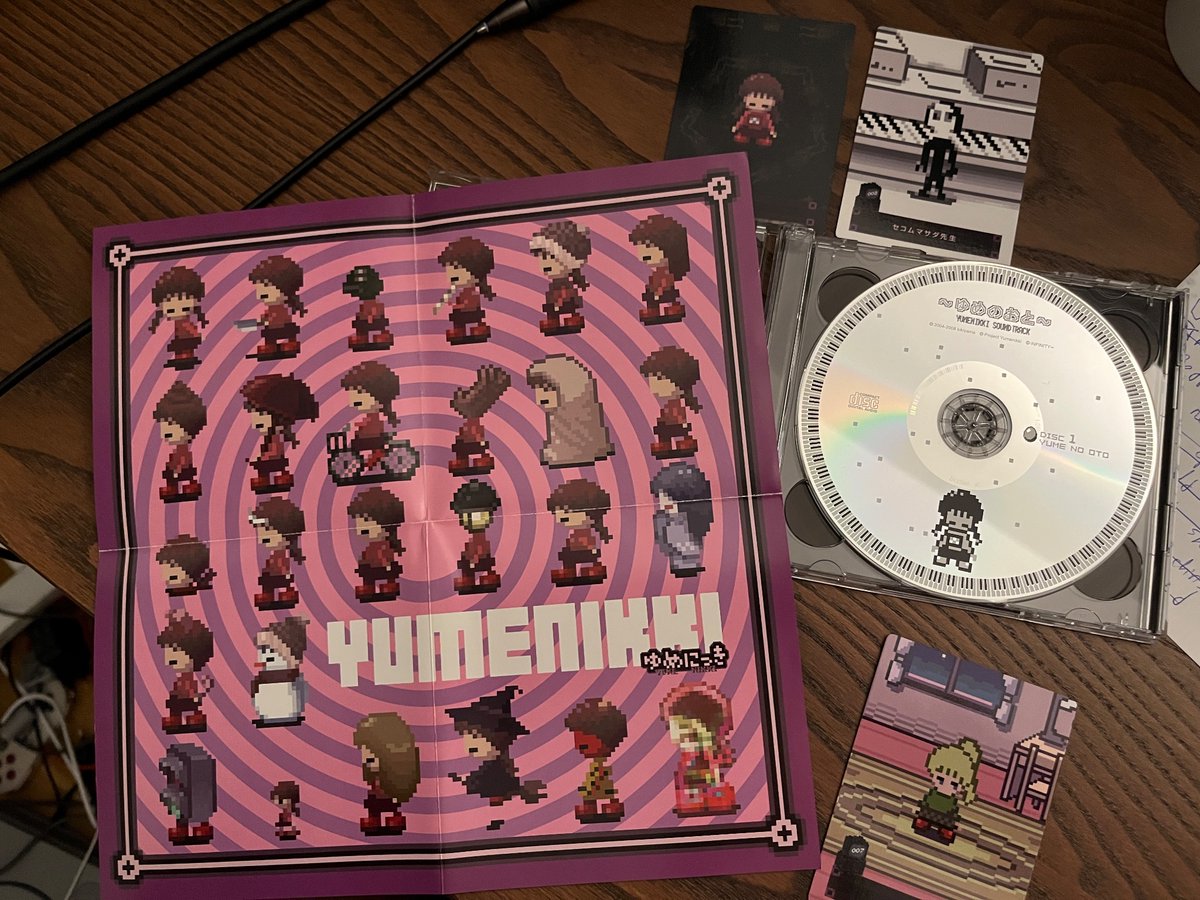 EliasDaler's tweet image. I have obtained a holy grail… Yume Nikki OST CD. 
It comes with a nice insert and three cards. 

I will listen to it on my PS1 while I develop Yume Nikki PS. 😂