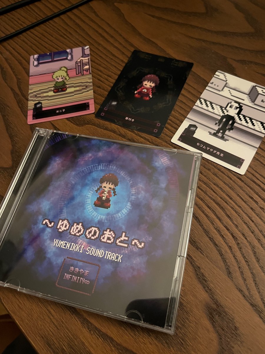 EliasDaler's tweet image. I have obtained a holy grail… Yume Nikki OST CD. 
It comes with a nice insert and three cards. 

I will listen to it on my PS1 while I develop Yume Nikki PS. 😂