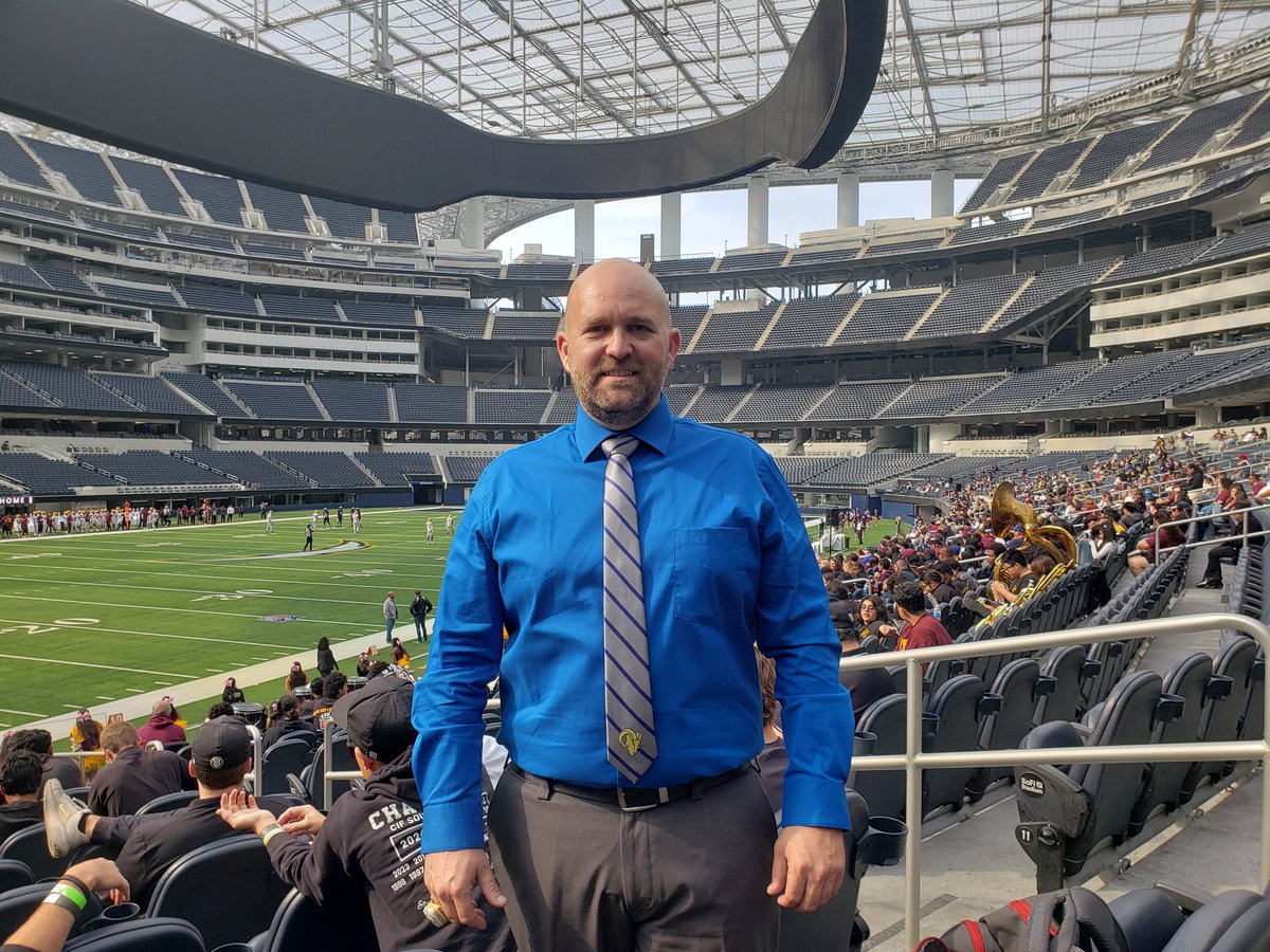 NeutralField's tweet photo. Gametime at Sofi Stadium

Rio Hondo Prep vs Brentwood https://t.co/VwnerbSk8B