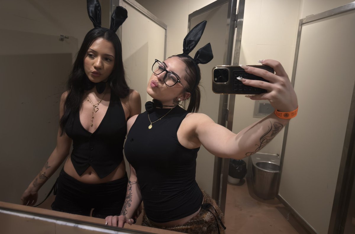 berraqueroo's tweet image. mi mujer y yo yo y mi mujer