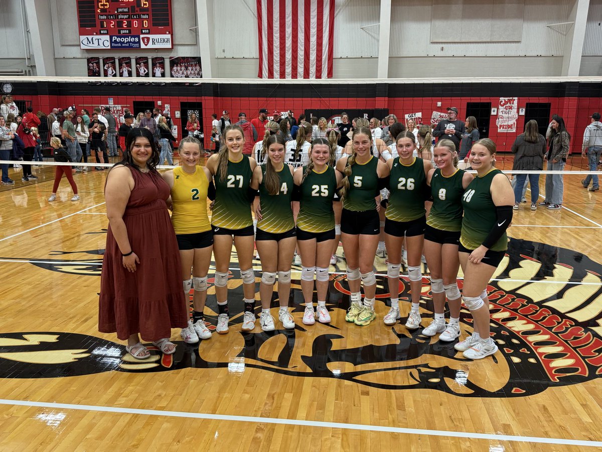 Lady Eagles finished their season today winning round 1 against Crest 25-18; 25-20 and falling to Little River 13-25; 15-25. We are proud of the players, coaches &amp; managers!   <a href="/sportsinkansas/">Sports in Kansas</a> <a href="/KVOESports/">KVOE Sports</a> @emporiasports <a href="/KSSCentral/">Kansas Sports Central</a> <a href="/KSHSAA/">KSHSAA</a> <a href="/KansasPregame/">Kansas Pregame</a> <a href="/KSPrepZone/">Kansas Prep Zone</a> <a href="/SEK_Sports/">SEK Sports</a>