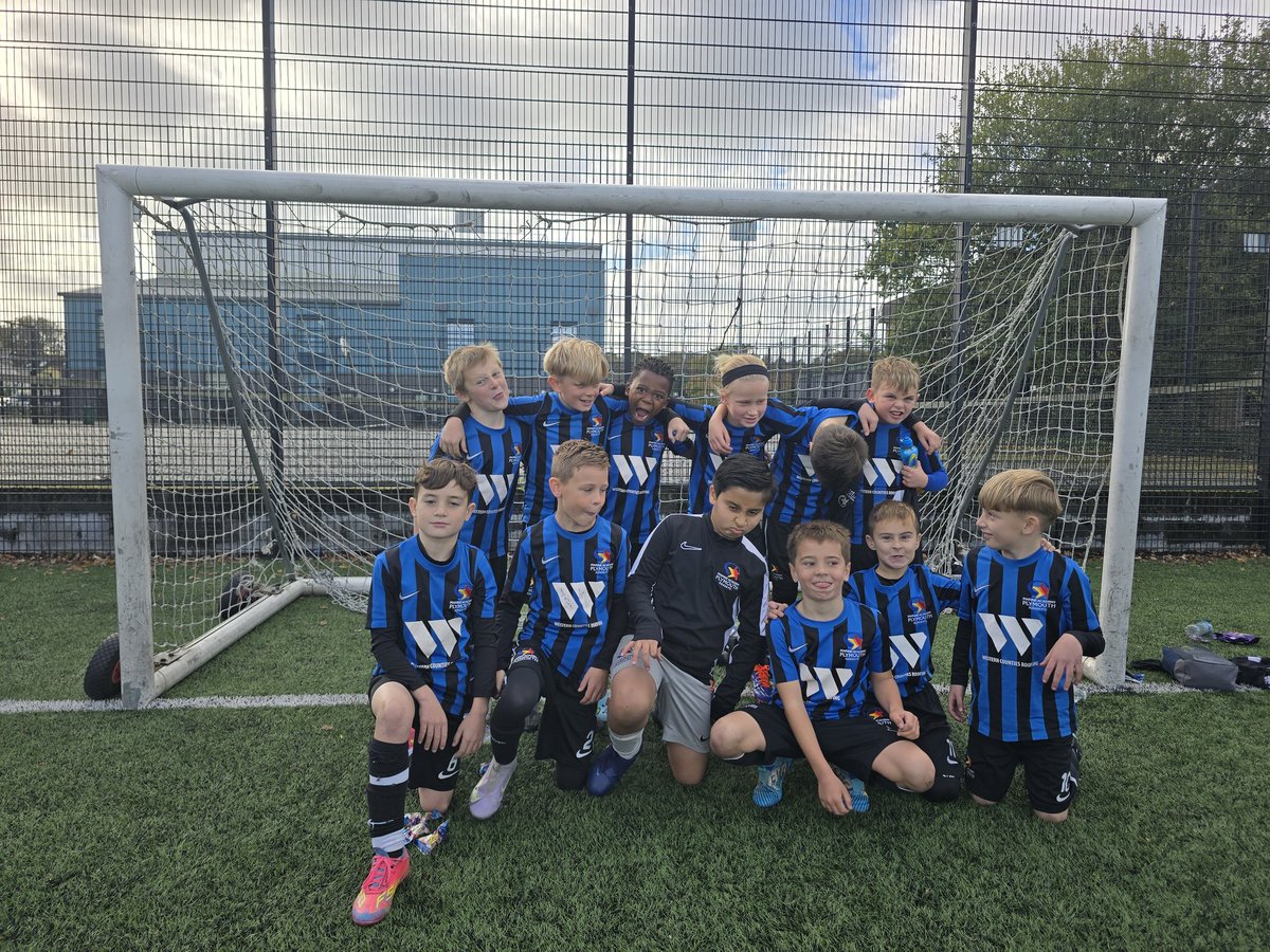MapKings7s's tweet image. Game against a big U10 Plympton side, a good game with some lessons learned.
Onwards &amp;amp; Upwards
🖤💙BLUEARMY💙🖤
@mapfootball 
@WCR_Ltd 
@RoofingRegal