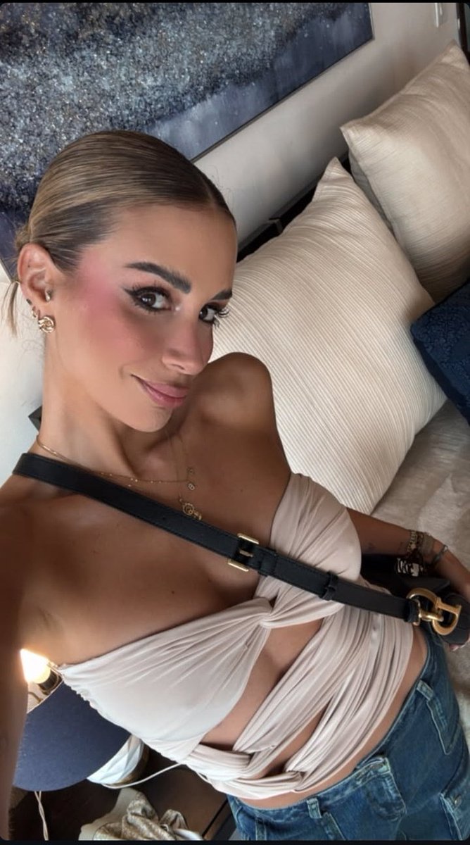 Divina, mi Boriñola favorita, me super encanta el top 😍#CrisPorta25O #TeamPorta