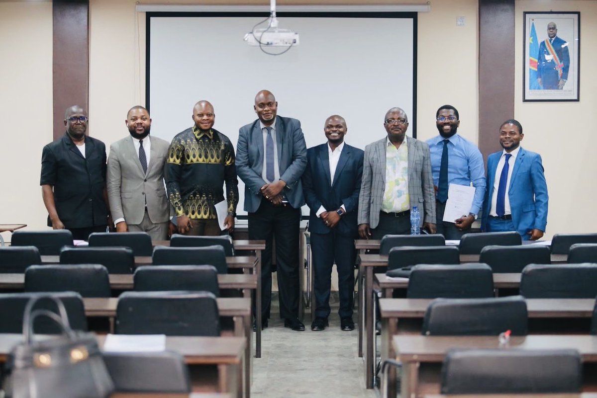 Batantu2's tweet image. 🎓 Fierté et gratitude – 12ème promotion formation professionnelle de spécialisation en comptabilité et branches connexes Février 2025 au CPCC Niveau 1

#CPCC 
#DéfenseCasMonographique 
#12èmePromotion 
#Comptabilité 
#SavoiretAssociation
#✍🏽ÉCRIVONS
#Kevin BATANTU